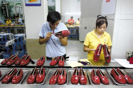 下滑重憂 中國外貿(mào)政策全面轉(zhuǎn)身_國內(nèi)財經(jīng)_新浪財經(jīng)_新浪網(wǎng)